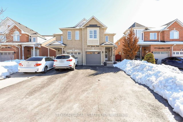 572 Garden Walk