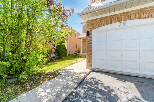 79 Rocky Mountain Crescent