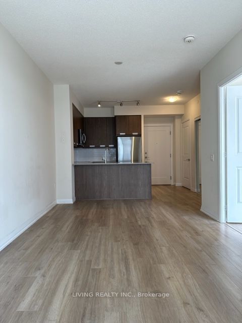 815 - 35 Watergarden Drive