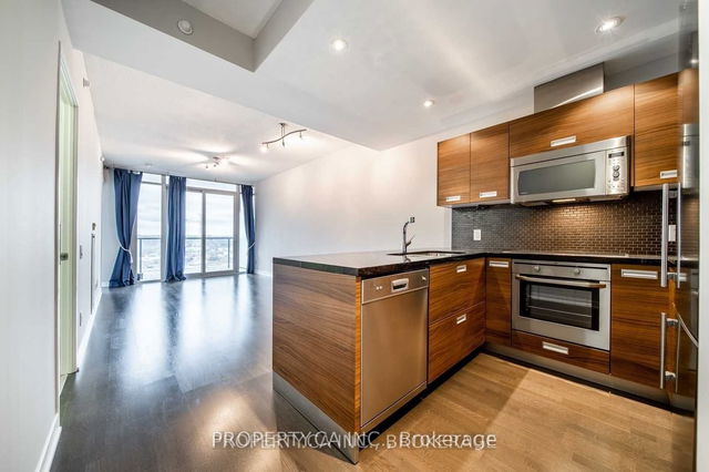 1215 - 88 Park Lawn Road