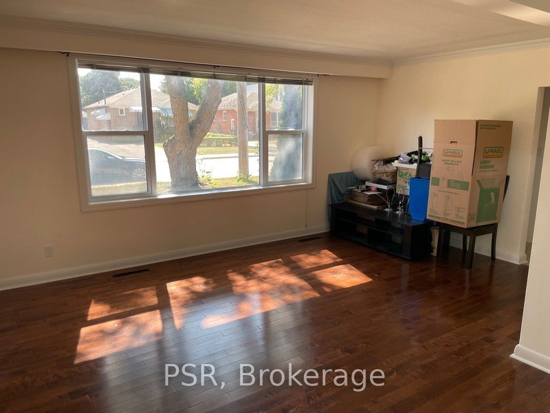 2 - 43 Broadview Ave, Mississauga, L5H 2S8 | Image 2