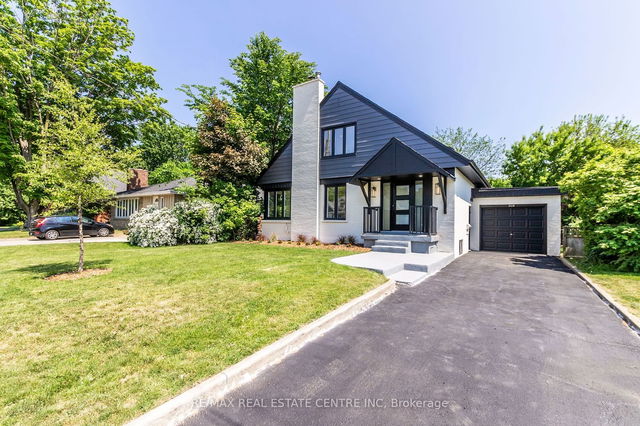 2126 COURTLAND Drive