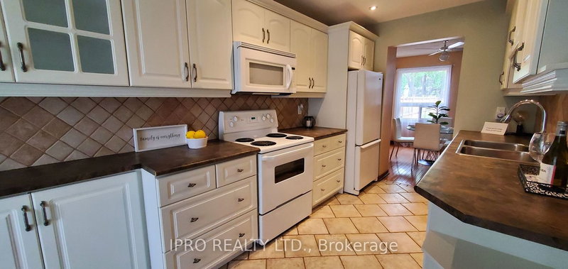 12 Simmons Blvd N, Brampton, L6V 3V5 | Image 3