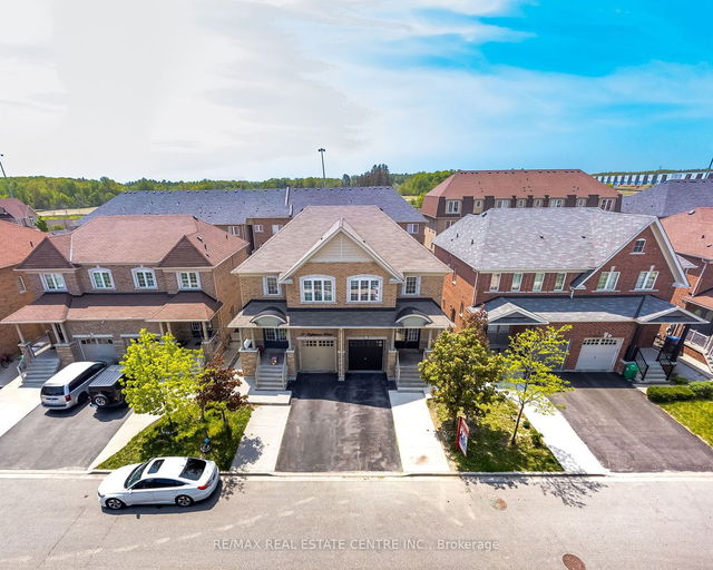 12 Loftsmoor Drive