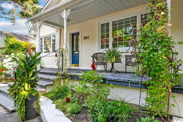1061 Lorne Park Road