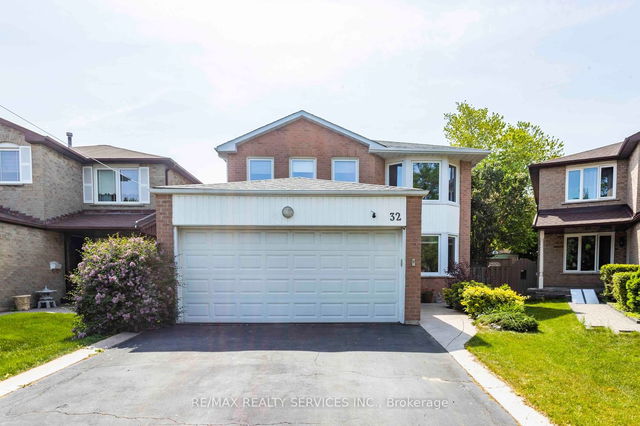 32 Newgreen Crescent
