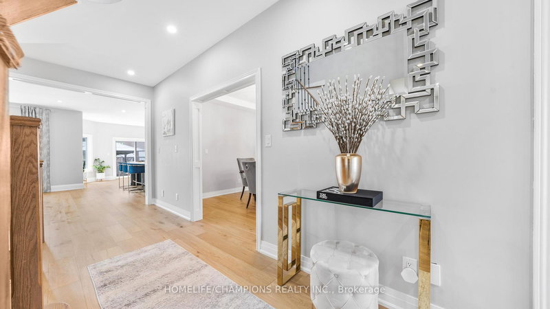 286 Fernforest Dr, Brampton, L6R 1B6 | Image 2