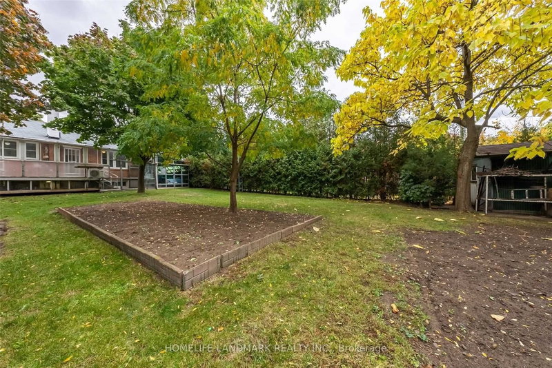 Main - 860 Francis Rd, Burlington, L7T 3Y2 | Image 2