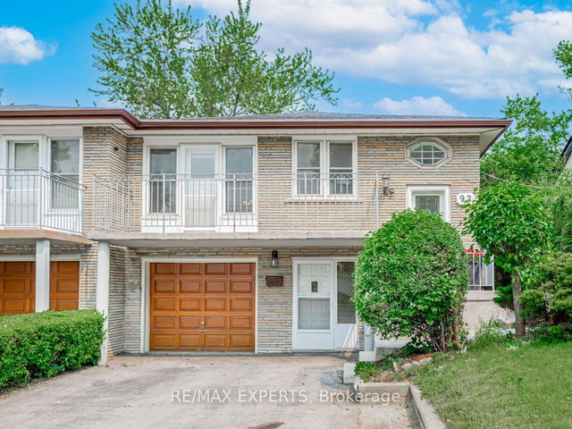 92 BROADOAKS Drive
