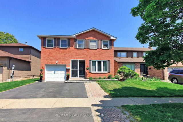 40 Greendust Court