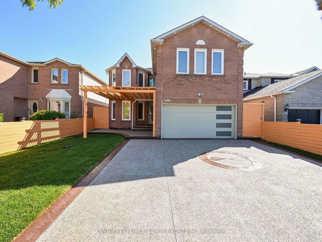 6008 Grossbeak Drive