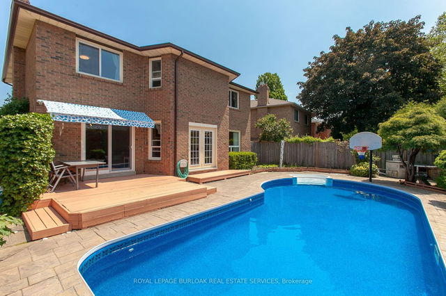550 Kastelic Place