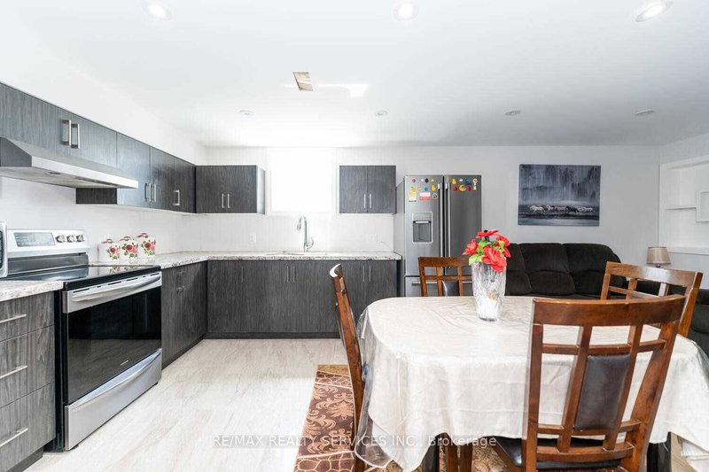 Bsmt - 22 Templar St, Brampton, L6Y 2Y2 | Image 2