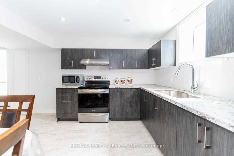 Bsmt - 22 Templar St, Brampton, L6Y 2Y2 | Image 3
