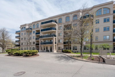 Condo sold at Ph501-3 Dayspring Circle, Brampton, Ontario, L6P 1B7 - Goreway Drive Corridor - MLS: W6111072