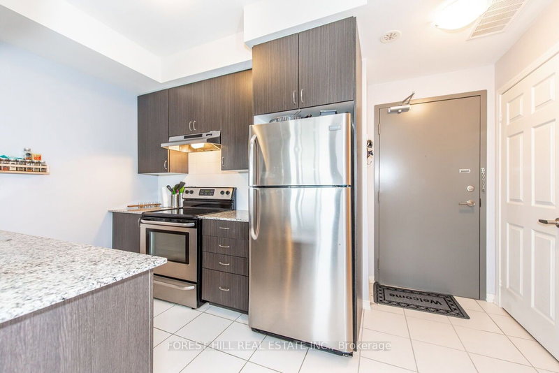 315 - 50 Sky Harbour Dr, Brampton, L6Y 6B8 | Image 3