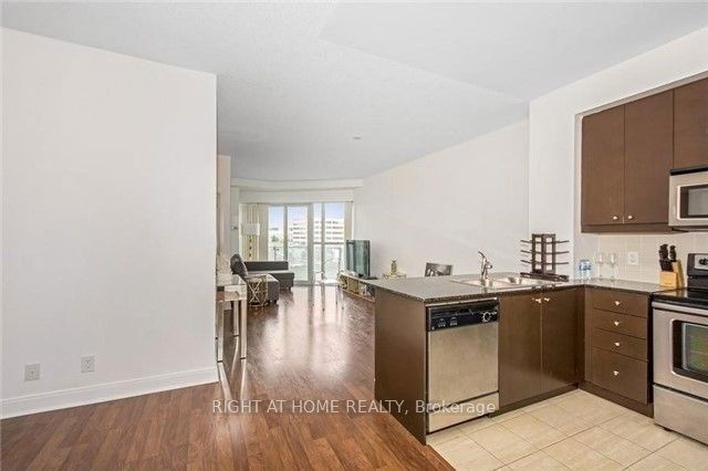 409 - 50 Absolute Avenue