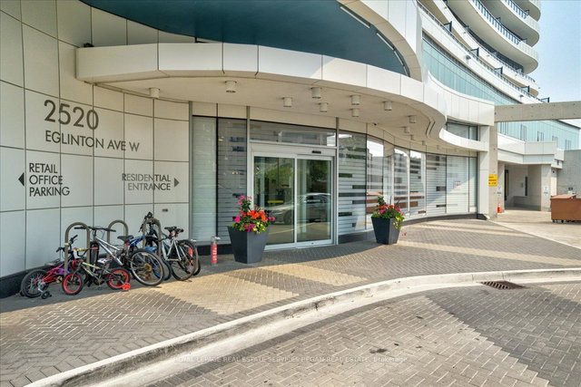 1617 - 2520 Eglinton Avenue W
