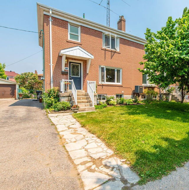 21 Robindale Avenue