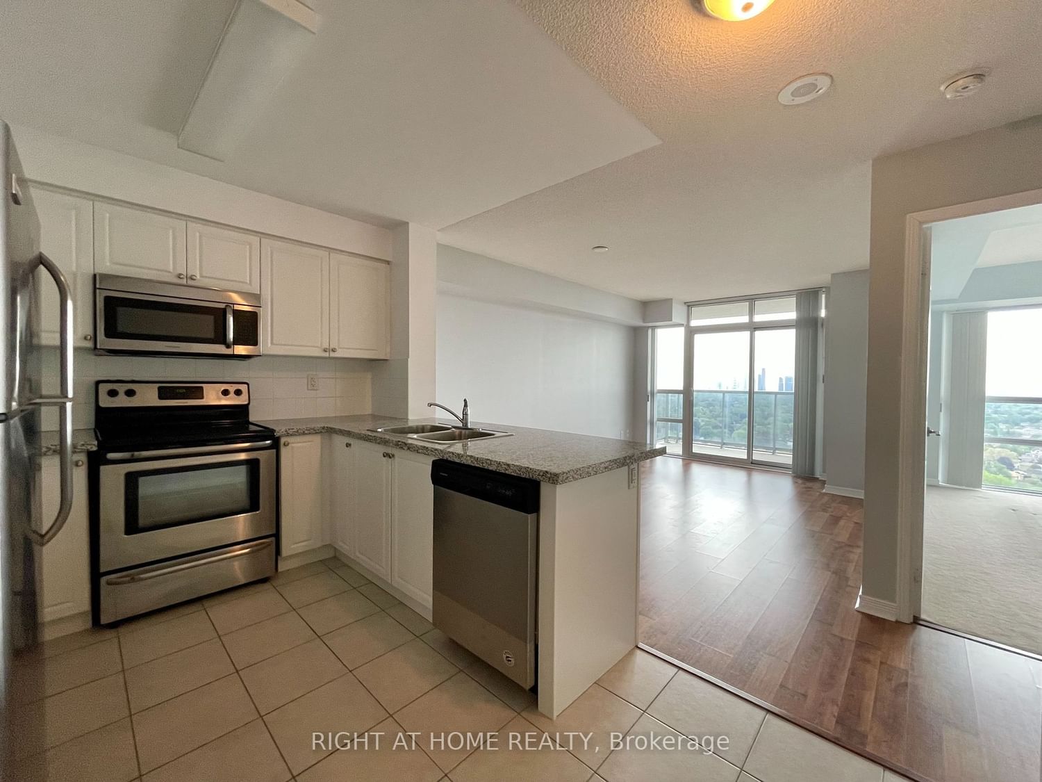 Condo sold at 2904-3 Michael Power Place, Toronto, Islington-City Centre West, M9A 0A2 - MLS: W6122164