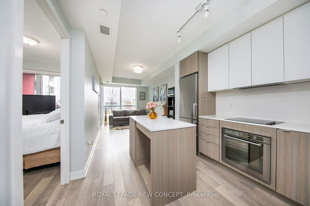 D308 - 5220 DUNDAS Street