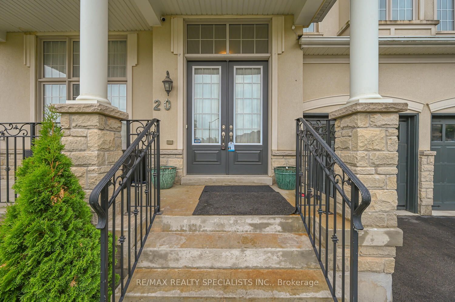 Listing photo 4