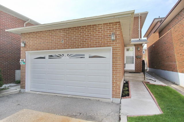 7 Deerpark Crescent