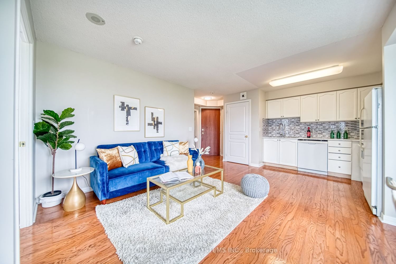 Listing Image 16