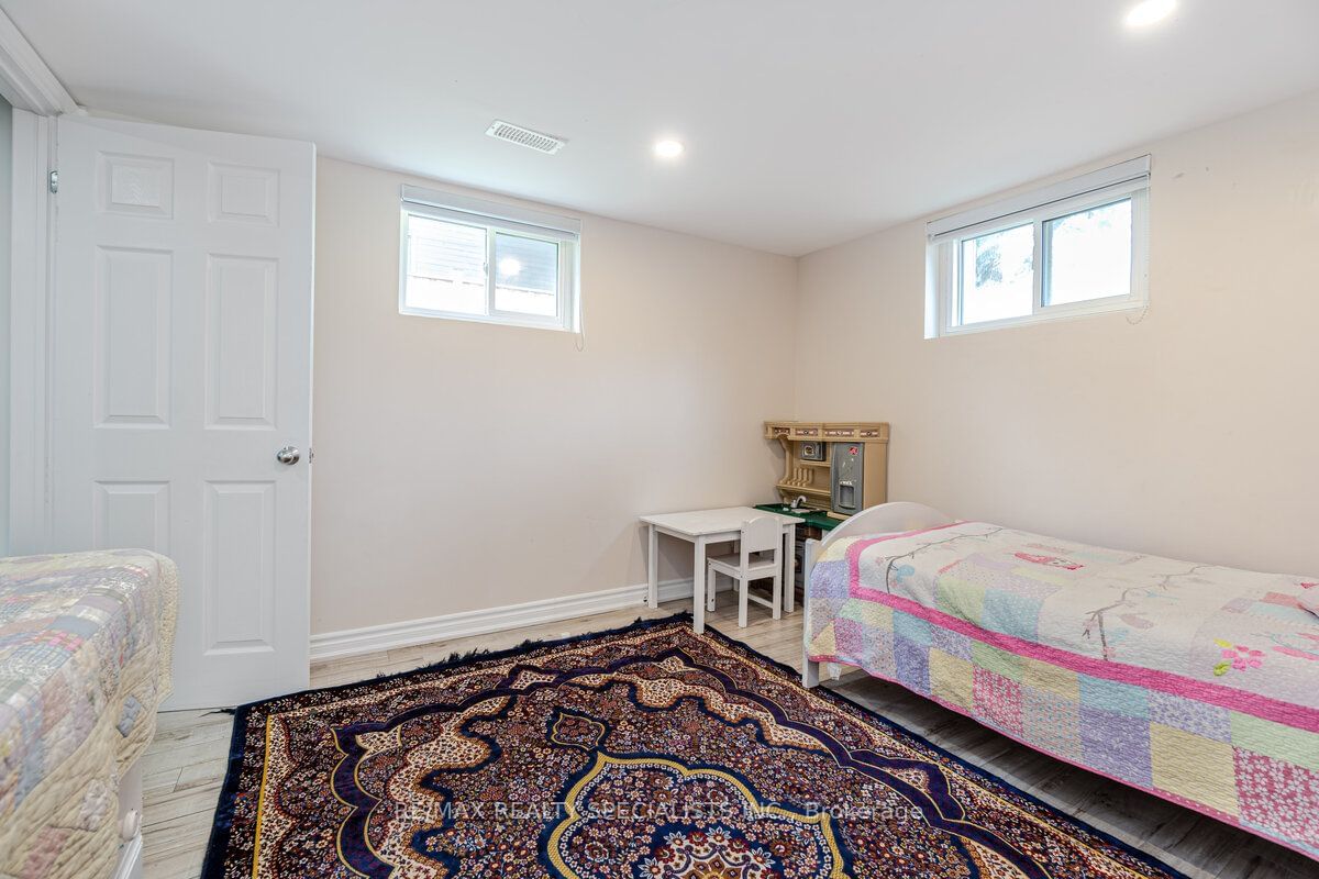Listing Image 22