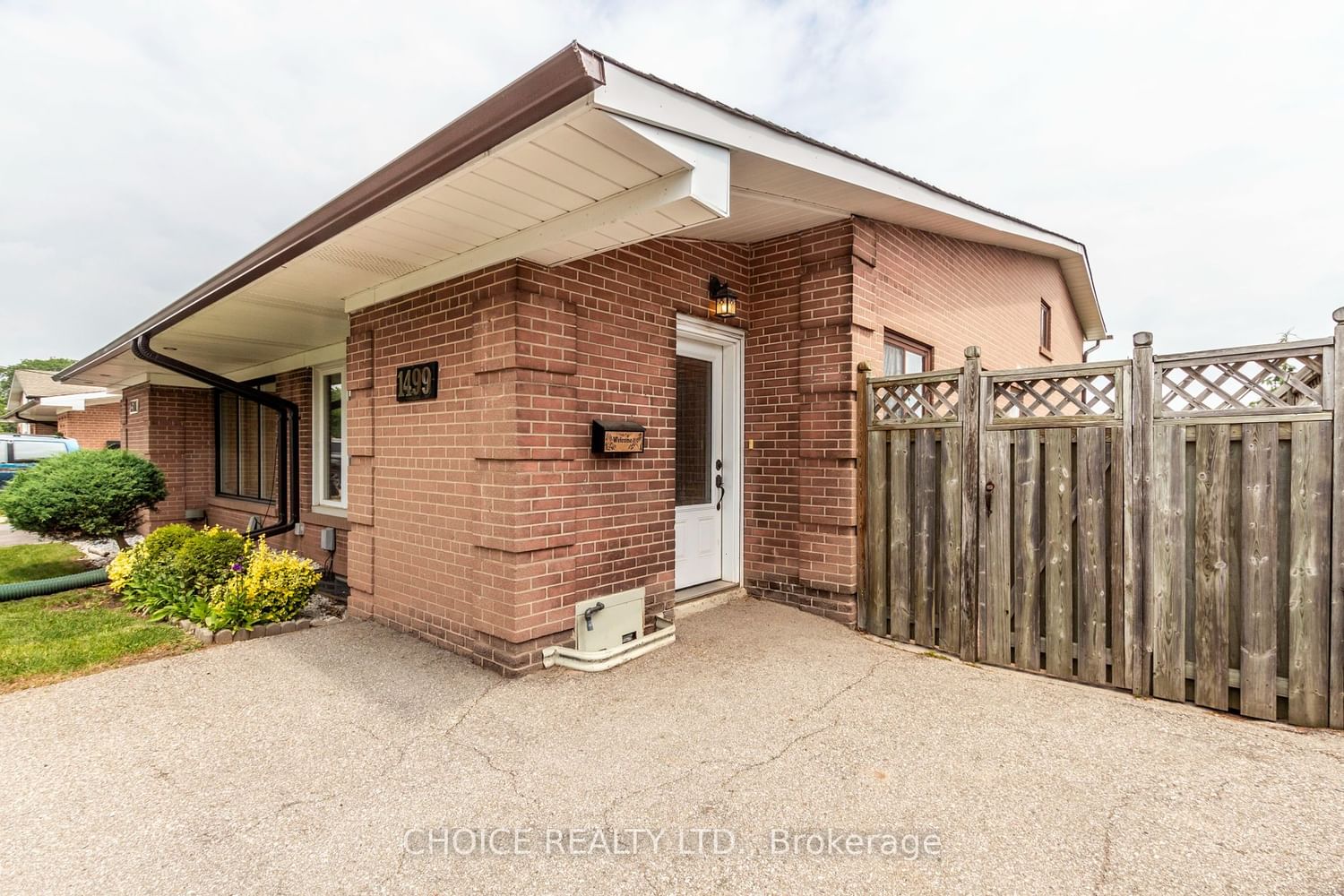 Listing Image 3