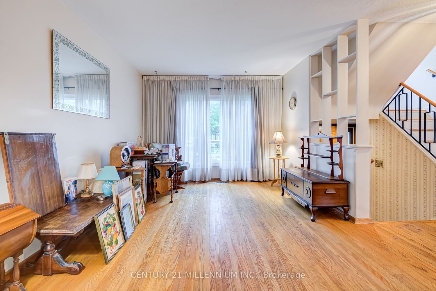 Listing Image 7