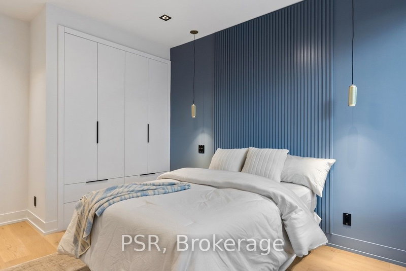 20B Broadview Ave, Mississauga, L5H 2S8 | Image 2