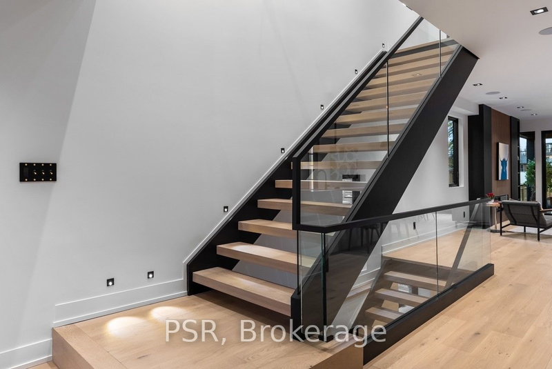 20B Broadview Ave, Mississauga, L5H 2S8 | Image 3