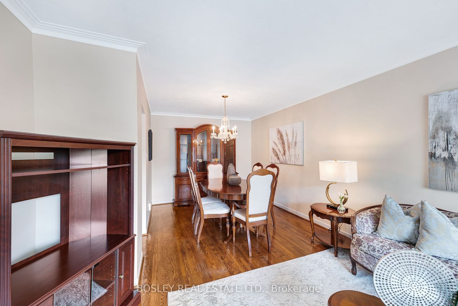 Listing Image 7