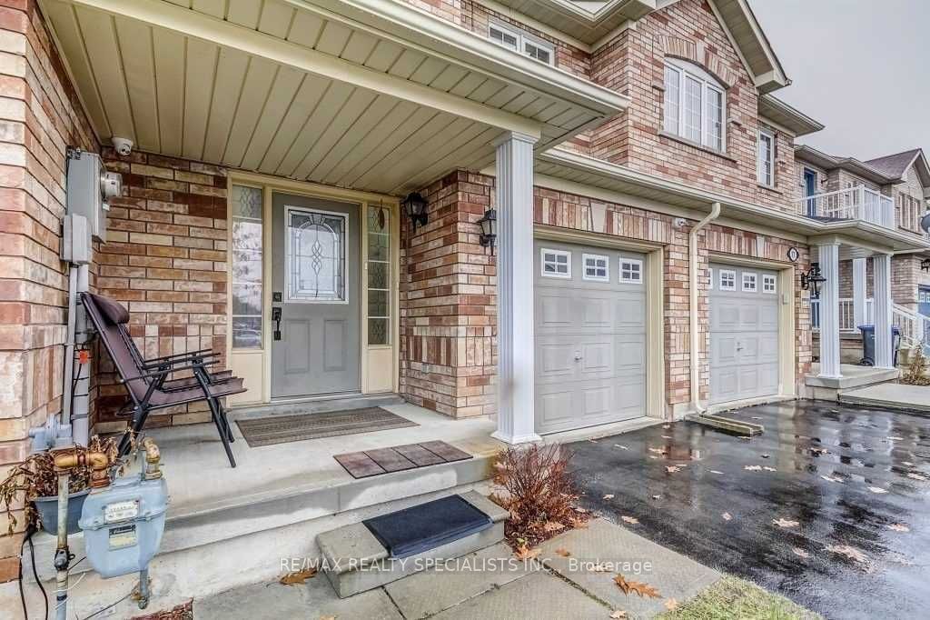 Townhouse sold at 79 Roundstone Drive, Brampton, Credit Valley, L6X 0K6 - MLS: W6159236