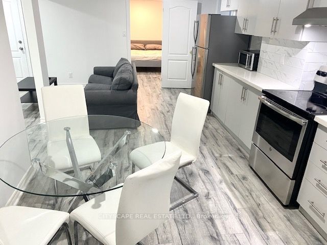 2B - 6421 Donway Dr, Mississauga, L5V 1J4 | Image 2