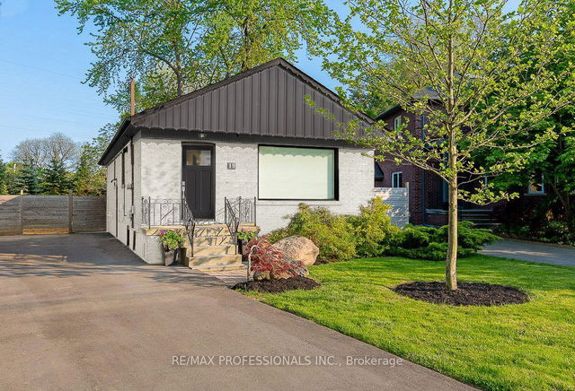 19 Cedarcrest Drive