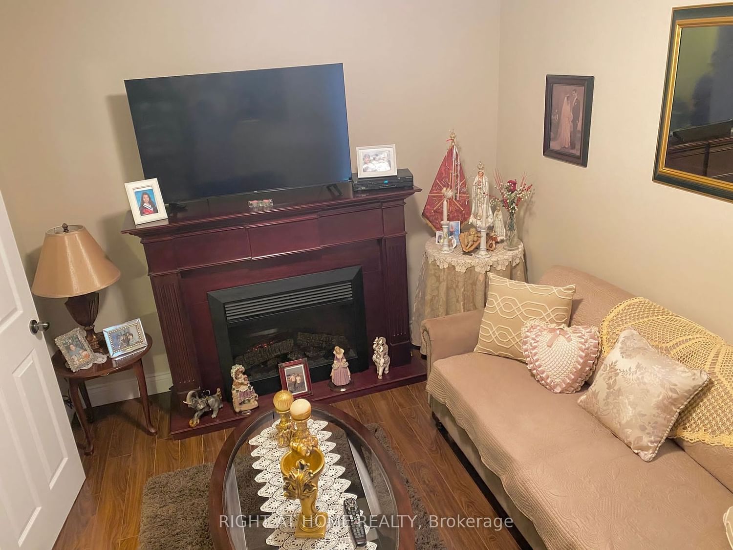 Listing Image 17