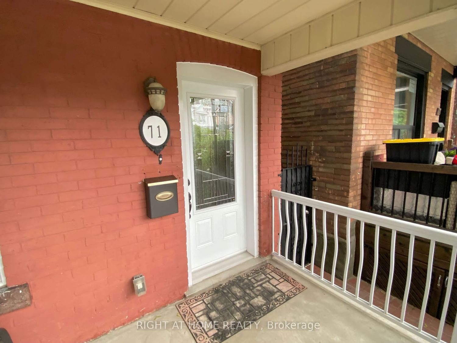 Listing Image 3