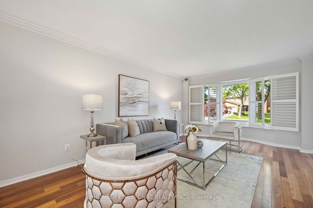 2426 HURON PARK Place
