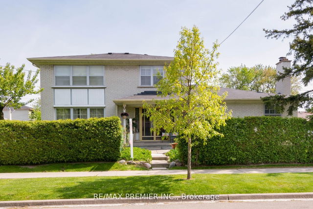14 HACKMORE Avenue