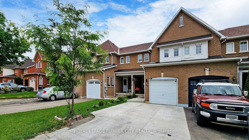 60 Culture Cres, Brampton, L6X 5A2 | Image 2
