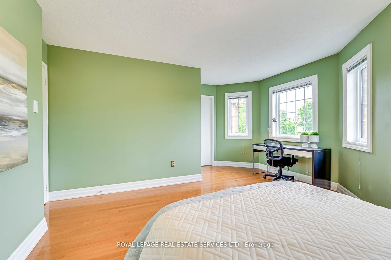 Listing Image 17