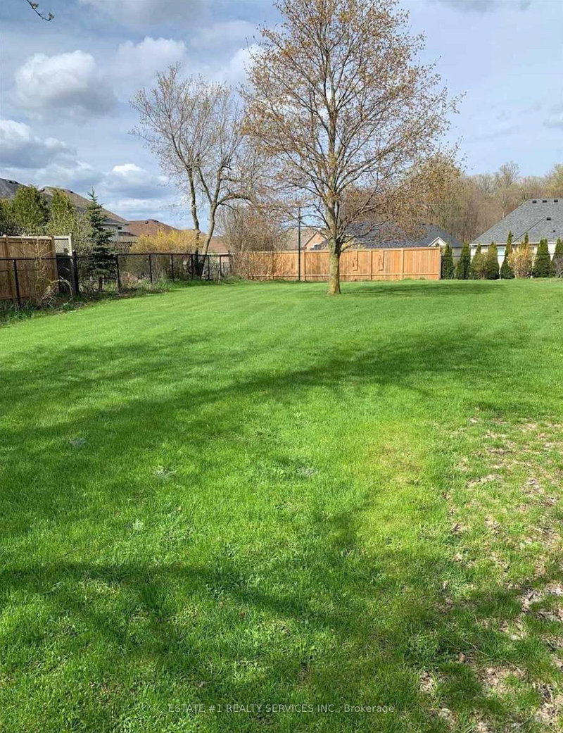 157 Churchill Rd S, Halton Hills, L7J 2J5 | Image 2