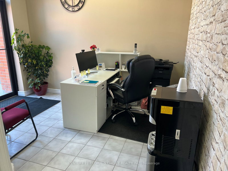 21 - 4801 Steeles Ave W, Toronto, M9L 2W1 | Image 3