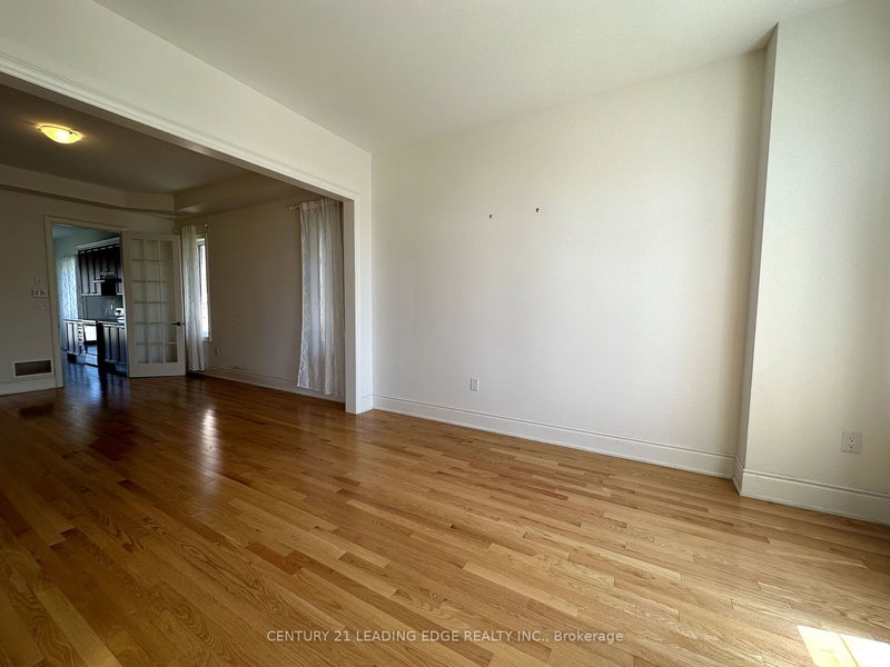 455 Threshing Mill Blvd, Oakville, L6H 0T4 | Image 2