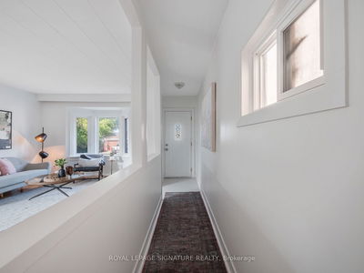 323 Gilbert Ave, Toronto - Caledonia-Fairbank image-0-4