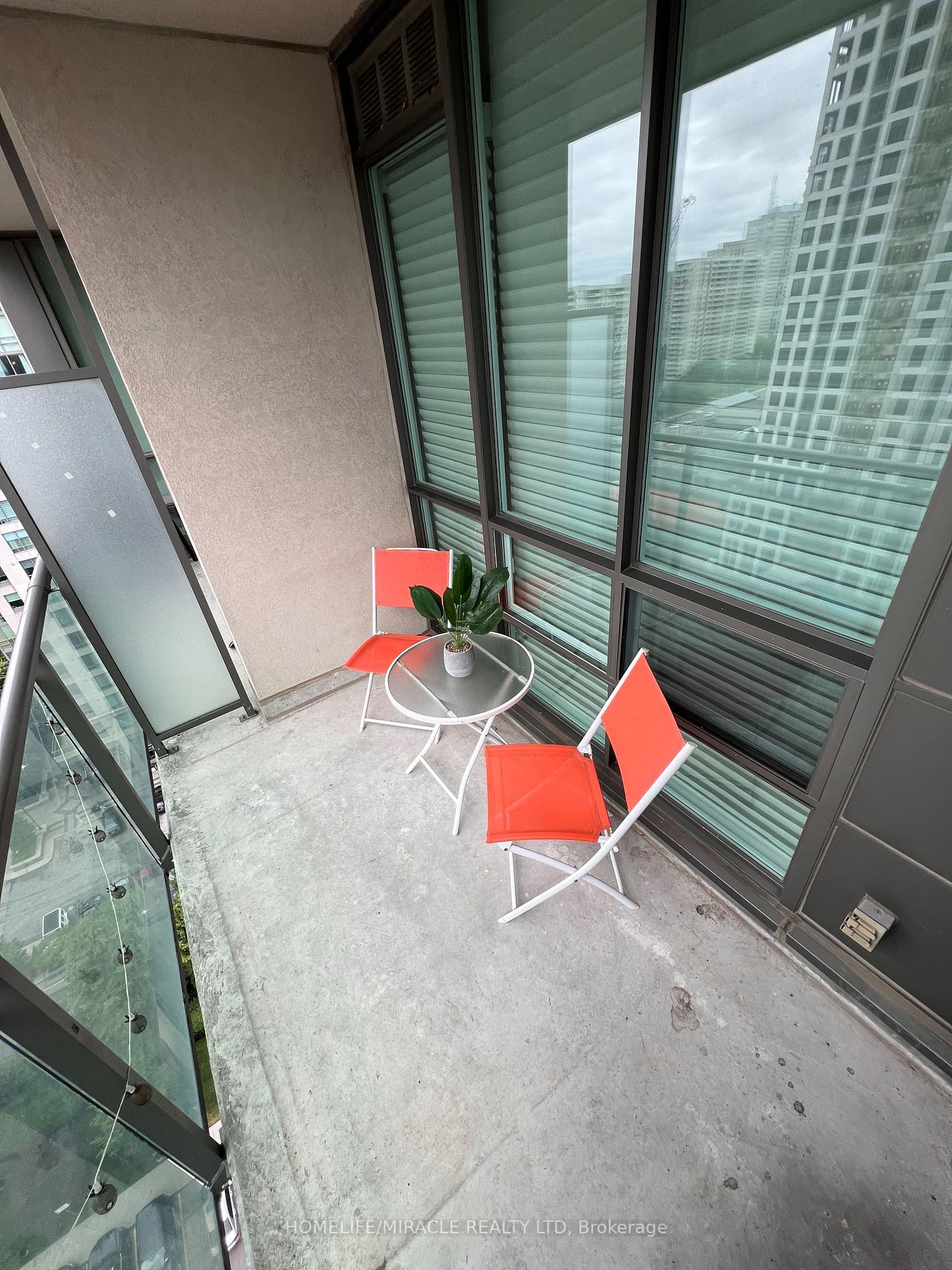 Listing Image 20