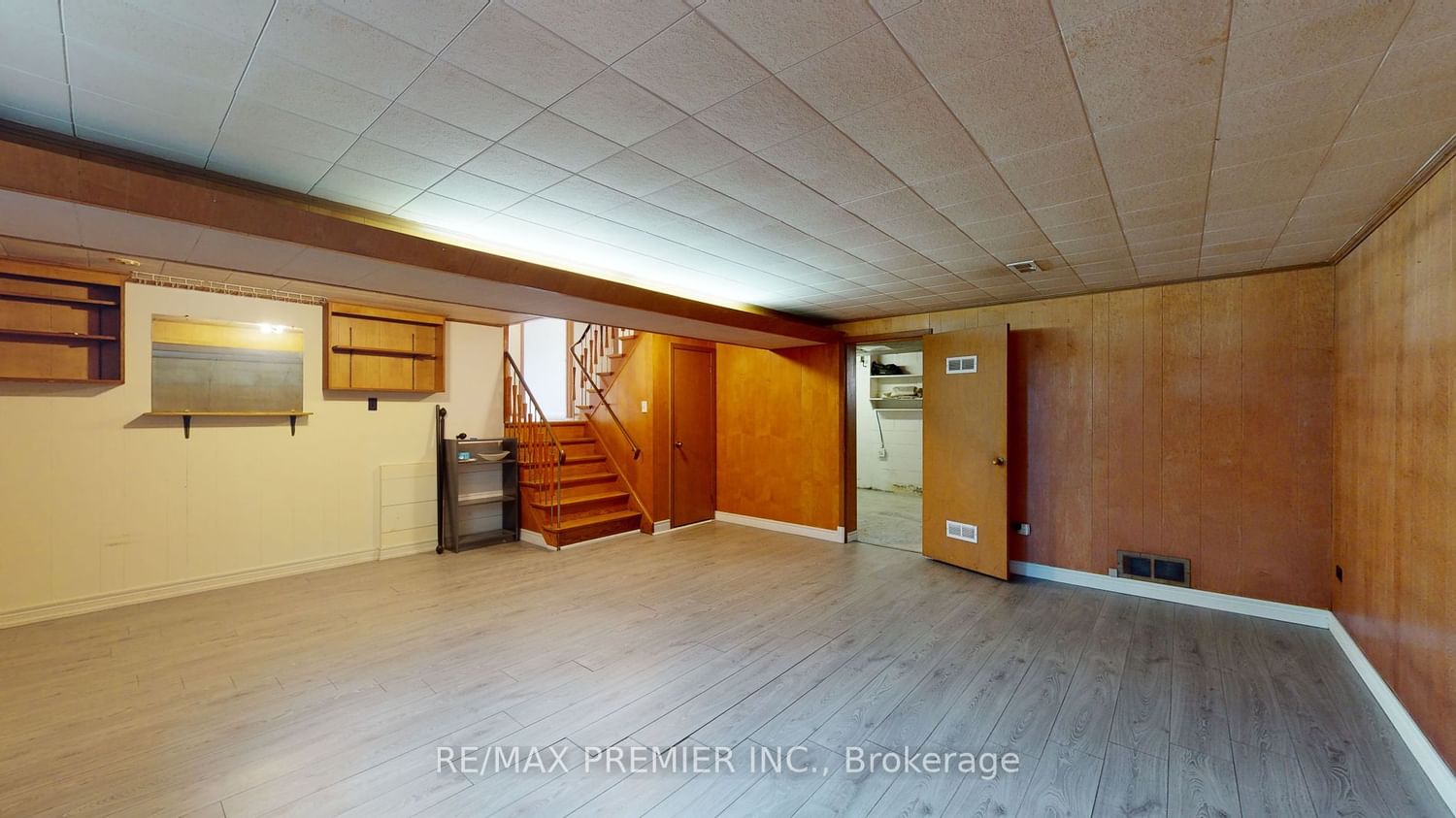 Listing Image 34