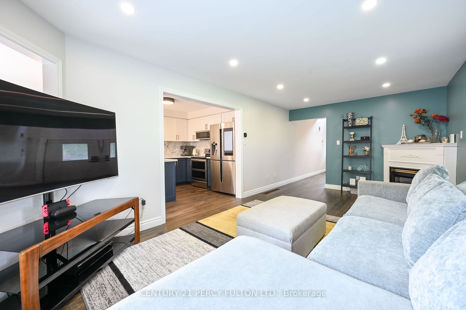 Listing Image 11